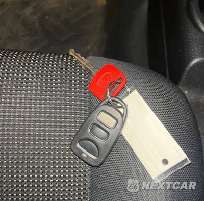 2007 Toyota FJ Cruiser w/Rear Doors - zdjęcie 21 z 33 - miniatura