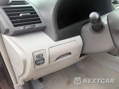 2009 Toyota Camry XLE - zdjęcie 42 z 74 - miniatura