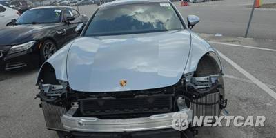 2021 Porsche Panamera - zdjęcie 3 z 16 - miniatura