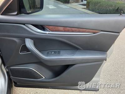 2018 Maserati Levante GrandLusso - zdjęcie 10 z 34 - miniatura