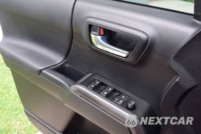 2022 Toyota Tacoma TRD Off-Road Crew Cab Medium Bed - zdjęcie 100 z 140 - miniatura