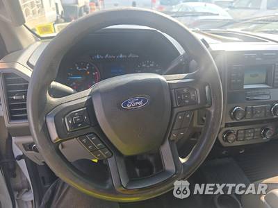 2019 Ford Super Duty F-350 Cab Chassis XL Crew Cab DRW - zdjęcie 10 z 46 - miniatura