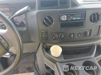 2015 Ford Super Duty E-350 Cutaway DRW 158.0" WB - zdjęcie 11 z 27 - miniatura