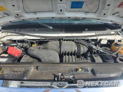 2015 Ford Super Duty E-350 Cutaway DRW 158.0" WB - zdjęcie 16 z 27 - miniatura
