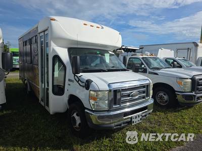 2015 Ford Super Duty E-350 Cutaway DRW 158.0" WB - zdjęcie 3 z 27 - miniatura