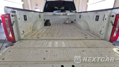 2025 Ford Super Duty F-250 XLT Crew Cab Medium Bed - zdjęcie 29 z 31 - miniatura