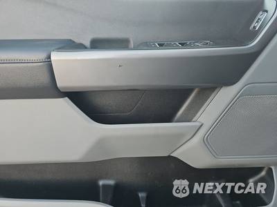 2025 Ford Super Duty F-250 XLT Crew Cab Medium Bed - zdjęcie 9 z 31 - miniatura