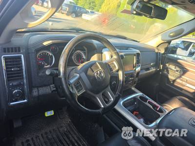 2017 Ram 2500 Laramie Extended Crew Cab Medium Bed - zdjęcie 10 z 27 - miniatura