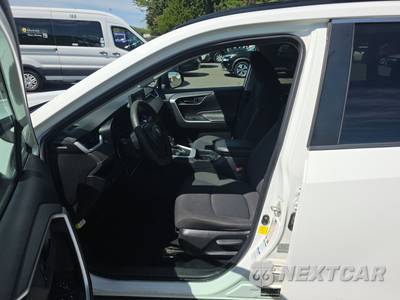2020 Toyota RAV4 Hybrid LE - zdjęcie 7 z 23 - miniatura