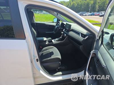 2020 Toyota RAV4 Hybrid LE - zdjęcie 8 z 23 - miniatura