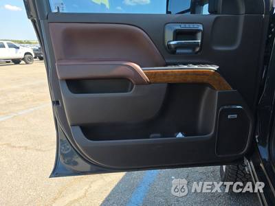 2019 Chevrolet Silverado 2500HD High Country Crew Cab Medium Bed 3LZ - zdjęcie 9 z 25 - miniatura