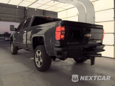 2019 Chevrolet Silverado 2500HD High Country Crew Cab Medium Bed 3LZ - zdjęcie 6 z 25 - miniatura