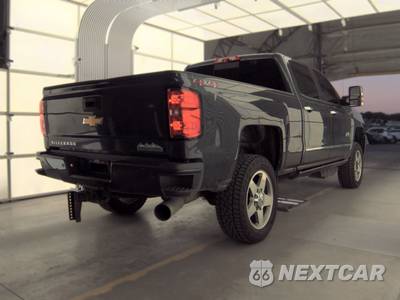 2019 Chevrolet Silverado 2500HD High Country Crew Cab Medium Bed 3LZ - zdjęcie 4 z 25 - miniatura
