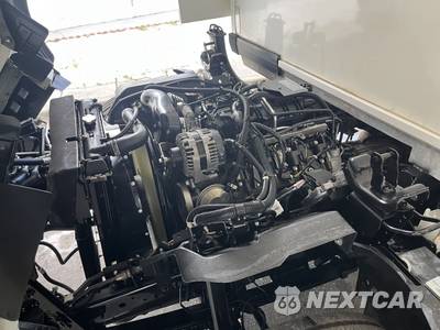 2016 Isuzu NPR HD Base Low Tilt - zdjęcie 9 z 16 - miniatura