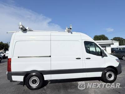 2019 Mercedes-Benz Sprinter 2500 Cargo Van Standard Roof 144.0" WB - zdjęcie 4 z 21 - miniatura