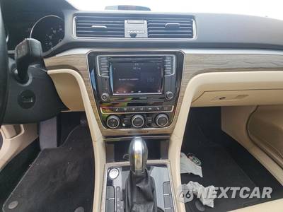 2018 Volkswagen Passat 2.0T SE - zdjęcie 11 z 34 - miniatura