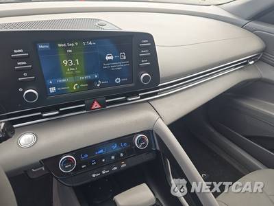 2025 Hyundai Elantra SEL Sport - zdjęcie 11 z 31 - miniatura