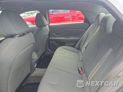 2025 Hyundai Elantra SEL Sport - zdjęcie 13 z 31 - miniatura