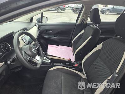 2021 Nissan Versa SV - zdjęcie 7 z 34 - miniatura