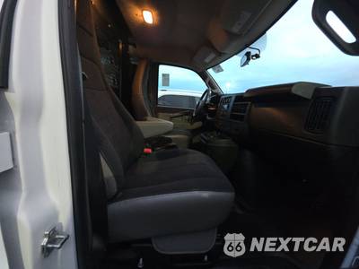 2025 Chevrolet Express 2500 Cargo Van 1WT 135.0" WB - zdjęcie 8 z 26 - miniatura