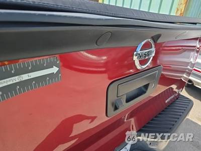 2014 Nissan TITAN SV Crew Cab Short Bed - zdjęcie 24 z 26 - miniatura