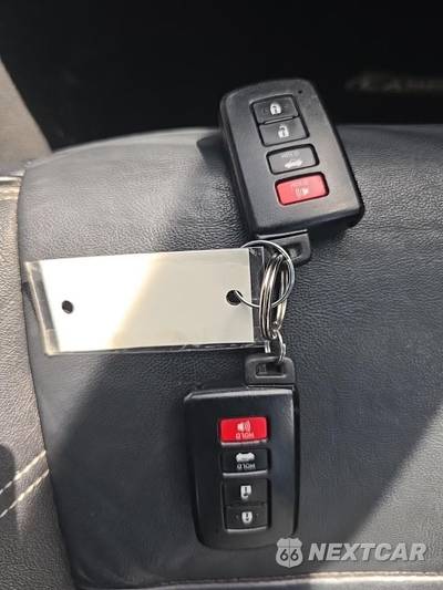 2016 Toyota Camry Hybrid XLE - zdjęcie 29 z 42 - miniatura
