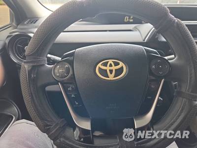 2019 Toyota Prius c L - zdjęcie 11 z 20 - miniatura