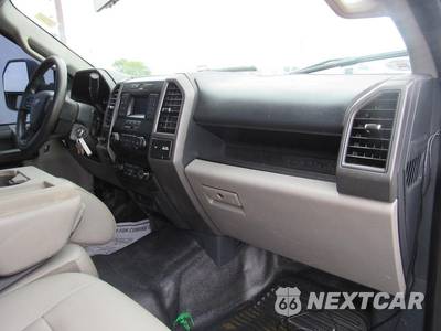 2022 Ford Super Duty F-550 Cab Chassis XL Extended Cab w/Rear Doors DRW - zdjęcie 14 z 45 - miniatura