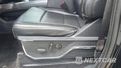 2024 Ford Super Duty F-250 Lariat Crew Cab Medium Bed - zdjęcie 32 z 35 - miniatura