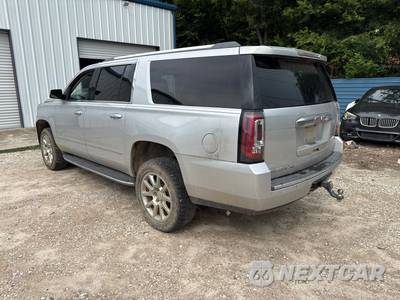 2017 GMC Yukon Denali XL 5SA - zdjęcie 8 z 21 - miniatura