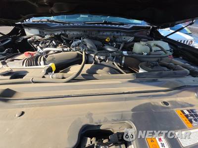 2025 Ford Super Duty F-250 Lariat Crew Cab Medium Bed - zdjęcie 15 z 23 - miniatura