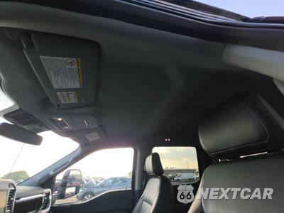 2025 Ford Super Duty F-250 Lariat Crew Cab Medium Bed - zdjęcie 23 z 23 - miniatura