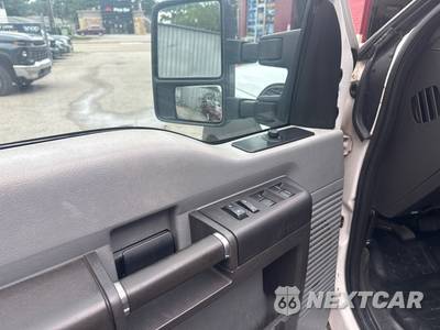2013 Ford Super Duty F-450 Cab Chassis XL Crew Cab DRW - zdjęcie 14 z 17 - miniatura