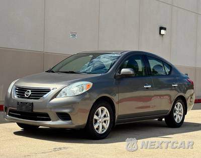 2014 Nissan Versa SV - zdjęcie 1 z 42 - miniatura