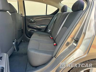 2014 Nissan Versa SV - zdjęcie 12 z 42 - miniatura