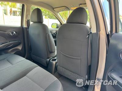 2014 Nissan Versa SV - zdjęcie 14 z 42 - miniatura