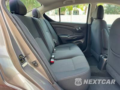 2014 Nissan Versa SV - zdjęcie 15 z 42 - miniatura