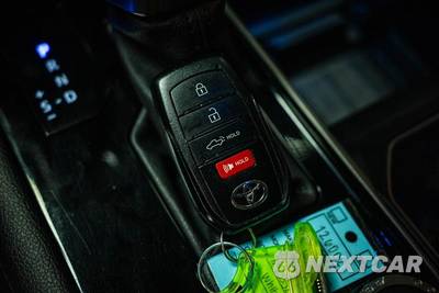 2023 Toyota Tundra Limited Crew Cab Short Bed - zdjęcie 23 z 30 - miniatura