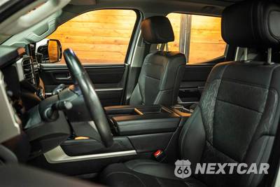 2023 Toyota Tundra Limited Crew Cab Short Bed - zdjęcie 9 z 30 - miniatura