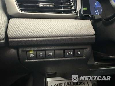 2025 Toyota Camry SE - zdjęcie 39 z 42 - miniatura