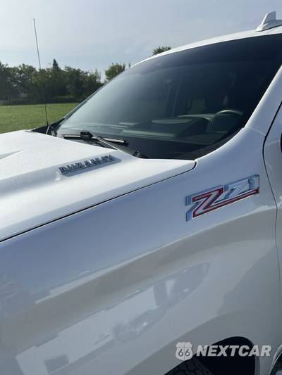 2024 Chevrolet Silverado 1500 LTZ Crew Cab Medium Bed 1LZ - zdjęcie 10 z 23 - miniatura
