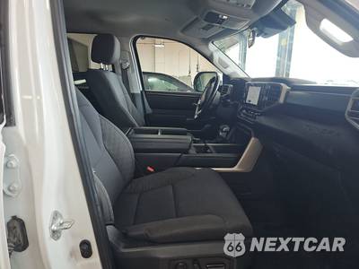 2022 Toyota Tundra SR5 Crew Cab Short Bed - zdjęcie 8 z 49 - miniatura