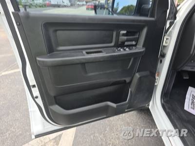 2022 Ram 1500 Classic Tradesman Crew Cab Short Bed - zdjęcie 9 z 25 - miniatura