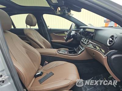 2021 Mercedes-Benz E 450 4MATIC Sedan - zdjęcie 8 z 18 - miniatura