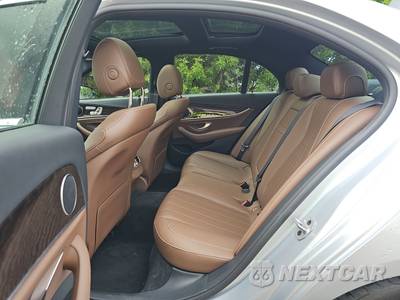 2021 Mercedes-Benz E 450 4MATIC Sedan - zdjęcie 13 z 18 - miniatura