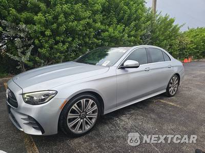 2021 Mercedes-Benz E 450 4MATIC Sedan - zdjęcie 1 z 18 - miniatura