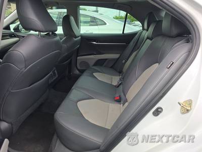 2020 Toyota Camry XLE - zdjęcie 13 z 38 - miniatura
