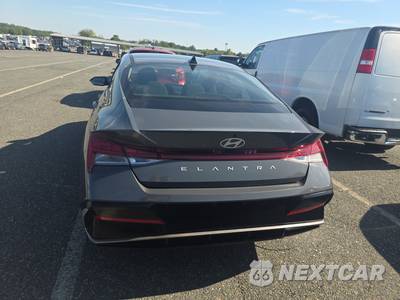 2025 Hyundai Elantra SEL Convenience - zdjęcie 5 z 24 - miniatura