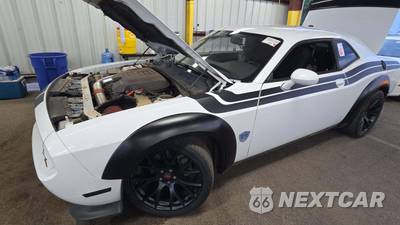 2014 Dodge Challenger SXT - zdjęcie 38 z 46 - miniatura