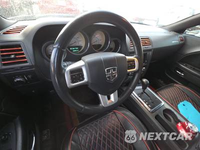 2014 Dodge Challenger SXT - zdjęcie 10 z 46 - miniatura